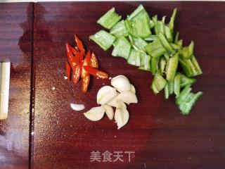 猪腰炒辣椒的做法步骤：11