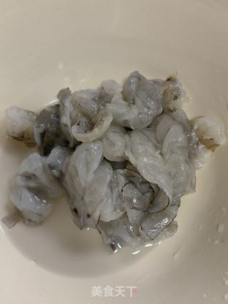 虾肉炒花菜的做法步骤：3