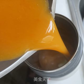 银耳红萝卜汤的做法步骤：7