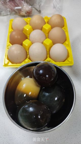 鸡蛋松花肠的做法步骤：1