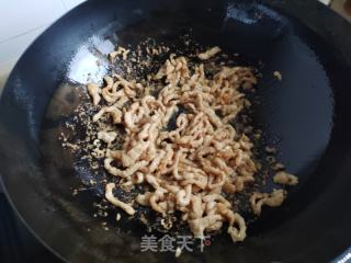 胡萝卜芥菜炒肉丝的做法步骤：4