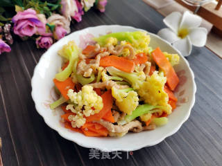 松花菜胡萝卜炒肉丝的做法步骤：9