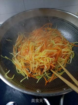 双色萝卜鲜贝汤的做法步骤：7