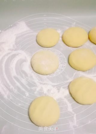玉米面发面饼的做法步骤：6