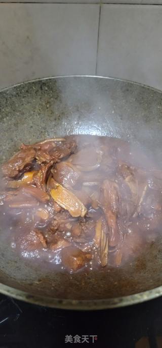 老姜黑芝麻油焖鸭肉的做法步骤：13