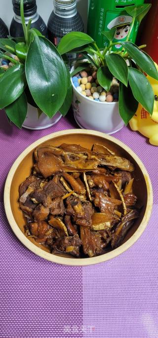 老姜黑芝麻油焖鸭肉的做法步骤：14