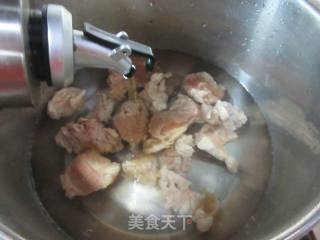 鹌鹑蛋百叶结牛腩煲的做法步骤：4