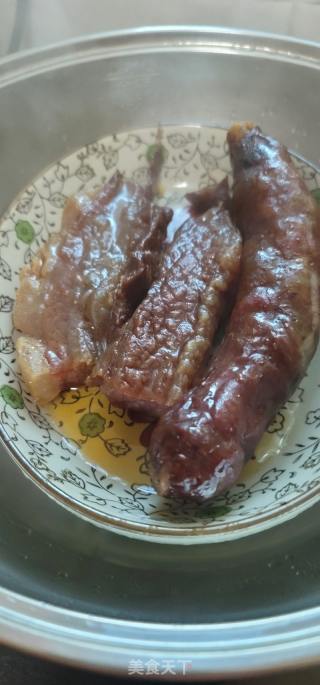 广味腊肉拼麻香腊肠的做法步骤：3