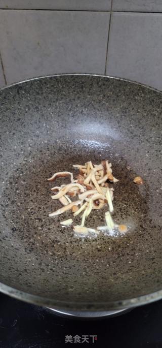 鳗鱼丸香菇生菜汤的做法步骤：4