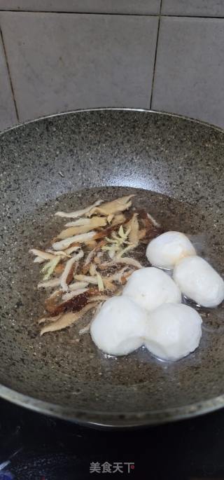 鳗鱼丸香菇生菜汤的做法步骤：6