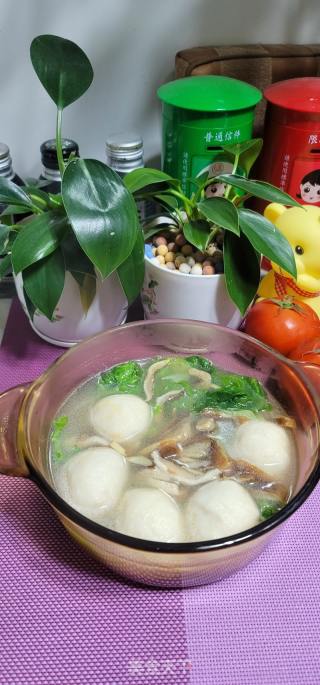 鳗鱼丸香菇生菜汤的做法步骤：11