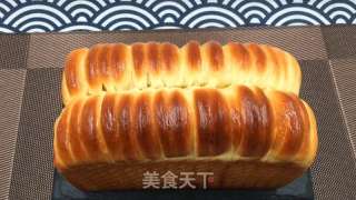 奶酥吐司，绵软拉丝口感如云朵一般，甜蜜奶酥，让整体风味更上一层。的做法
