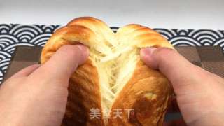 奶酥吐司，绵软拉丝口感如云朵一般，甜蜜奶酥，让整体风味更上一层。的做法步骤：26