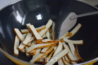 韭菜炒豆干的做法步骤：4