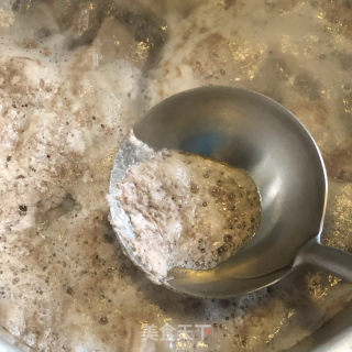 小油菜土豆焖五花肉的做法步骤：2