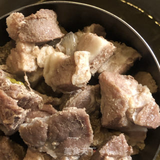 小油菜土豆焖五花肉的做法步骤：16