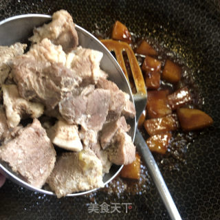 小油菜土豆焖五花肉的做法步骤：17