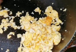 蒜黄炒蛋的做法步骤：3
