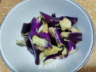 肉末烧茄子胡萝卜的做法步骤：2