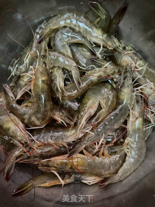 砂锅焗排骨虾仁的做法步骤：4