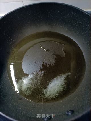 猪肉白菜炒香菇的做法步骤：5