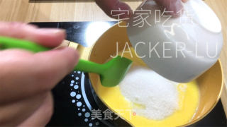 奶香椰蓉面包卷，一次发酵，易出膜超蓬松，浓浓椰香和奶香味。的做法步骤：1
