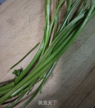 香菜梗炒土豆丝的做法步骤：5