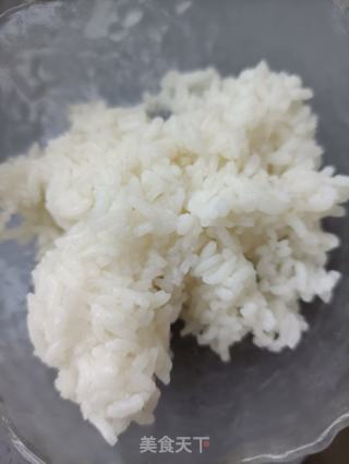 鲜贝炒饭的做法步骤：1