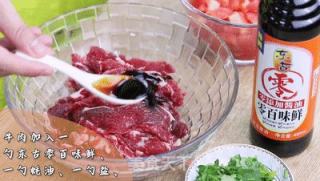 番茄牛肉煲的做法步骤：3