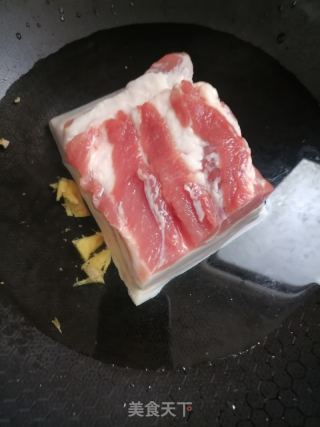 梅菜扣肉的做法步骤：2