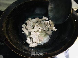青蒜炒肉片的做法步骤：3