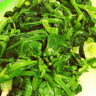 菠菜炒鸡蛋的做法步骤：4