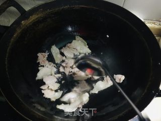 有机菜花炒肉片的做法步骤：3