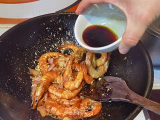 干煎虾的做法步骤：21