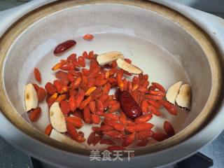 枸杞红枣鸡蛋汤的做法步骤：4