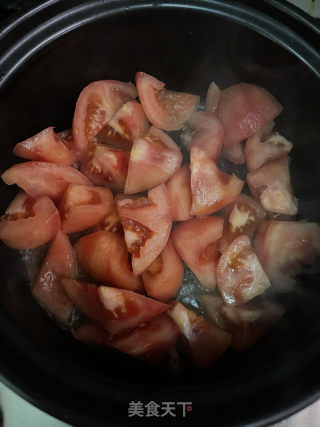番茄土豆排骨汤的做法步骤：4