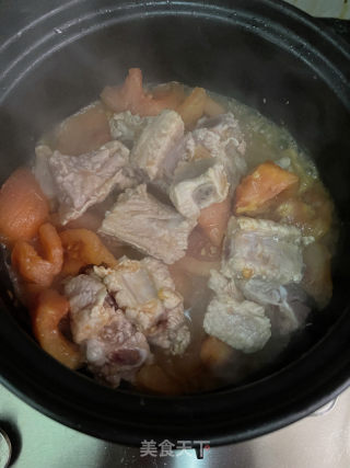 番茄土豆排骨汤的做法步骤：5