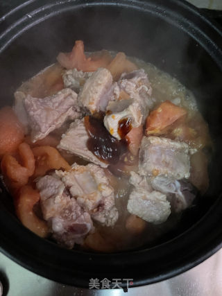 番茄土豆排骨汤的做法步骤：6
