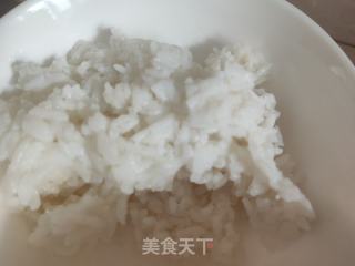 五彩炒饭的做法步骤：2