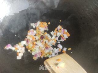 五彩炒饭的做法步骤：4