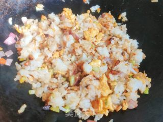 五彩炒饭的做法步骤：10