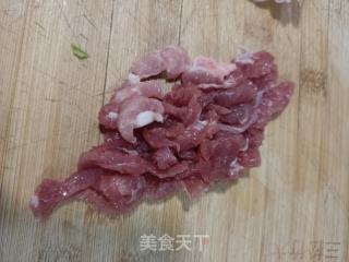 肉丝炒薄皮椒的做法步骤：5