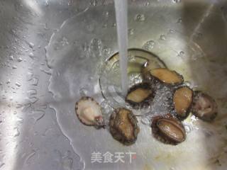 大蒜炒鲍鱼的做法步骤：2