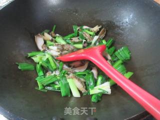 大蒜炒鲍鱼的做法步骤：8