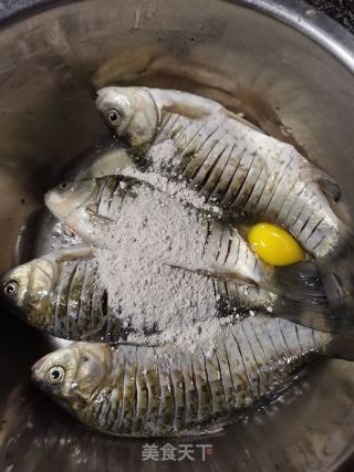干烧鲫鱼的做法步骤：7