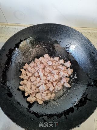 蒜苔炒肉的做法步骤：3