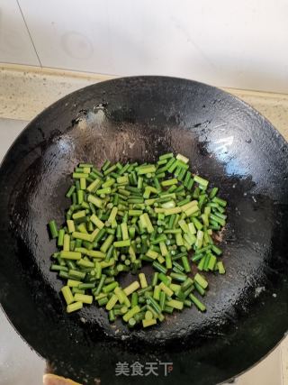 蒜苔炒肉的做法步骤：5