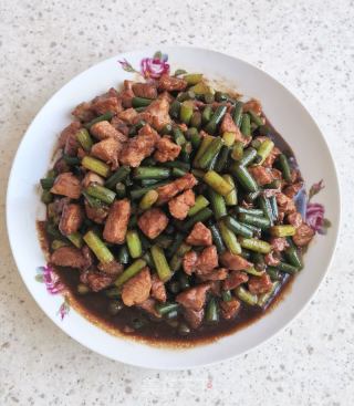 蒜苔炒肉的做法步骤：7