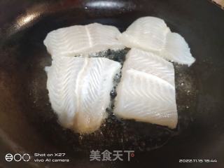 红烧巴沙鱼的做法步骤：2