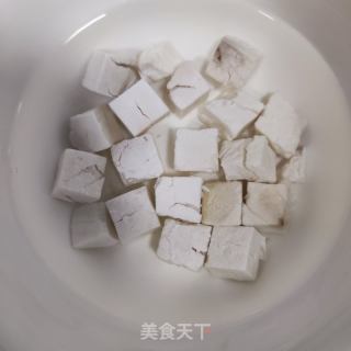 五指毛桃炖肉汤的做法步骤：2
